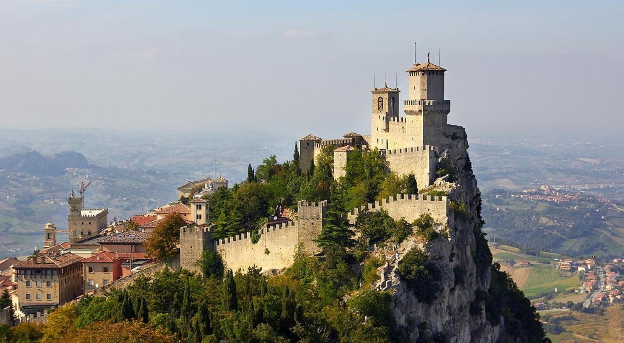 Residence San Marino Esterno foto